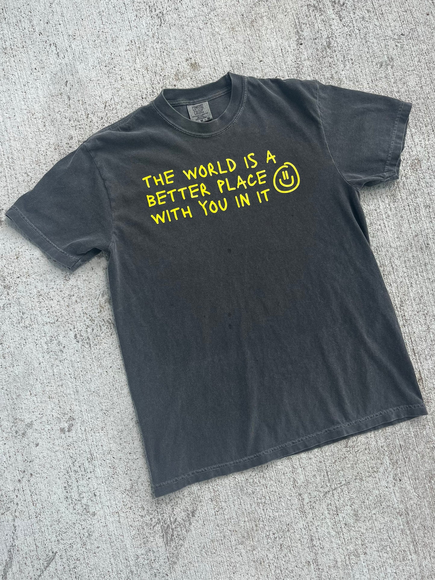 the world is better with u - dark grey tee